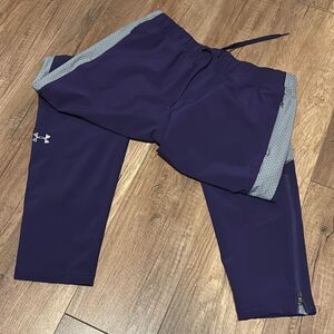 Under Armour athletic pants loose